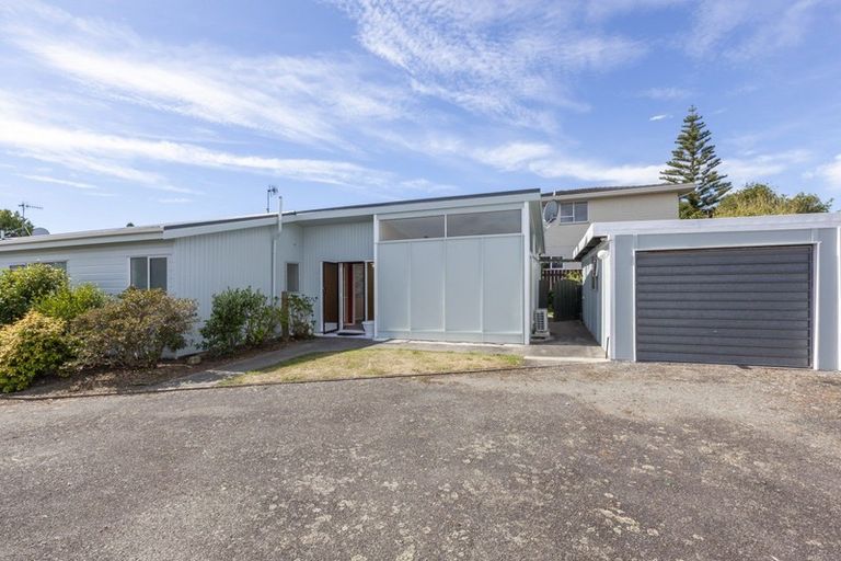 Photo of property in 6a Kingswood Grove, Raumati Beach, Paraparaumu, 5032