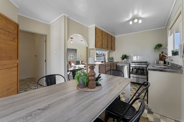 Photo of property in 39 Tavistock Street, Westown, New Plymouth, 4310