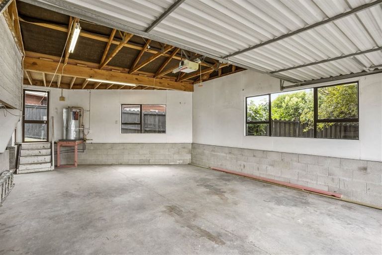 Photo of property in 1/1 Meadowvale Avenue, Forrest Hill, Auckland, 0620