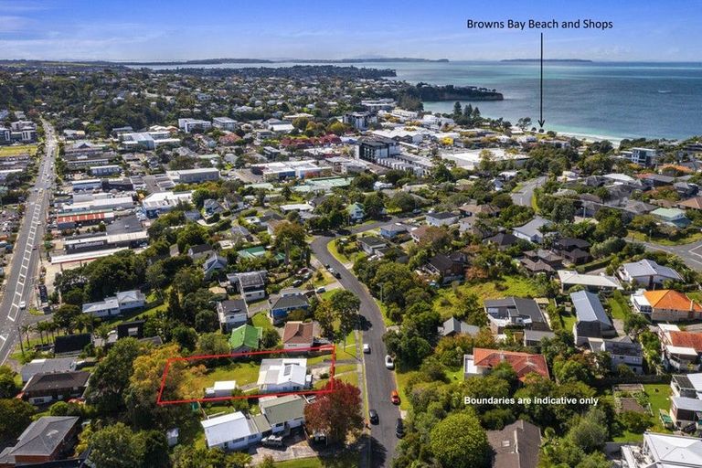 Photo of property in 21 Philson Terrace, Browns Bay, Auckland, 0630
