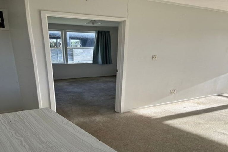 Photo of property in 495 Beach Road, Murrays Bay, Auckland, 0630