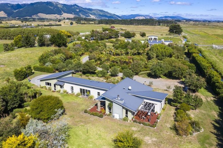 Photo of property in 38 Puruaha Road, Te Horo, Otaki, 5581