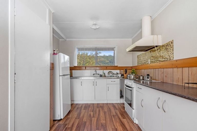 Photo of property in 33b Kawaha Point Road, Fairy Springs, Rotorua, 3015