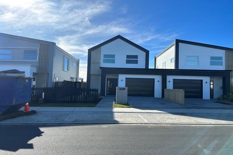 Photo of property in 31 Bill Miller Drive, Papamoa, 3118