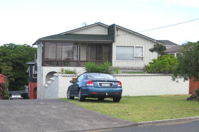 Photo of property in 2/34 Kowhai Road, Campbells Bay, Auckland, 0630