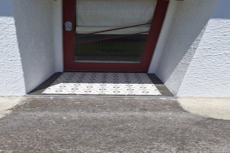 Photo of property in 62 Gisborne Terrace, Opunake, 4616