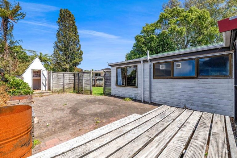 Photo of property in 4 Rennell Street, Frankleigh Park, New Plymouth, 4310