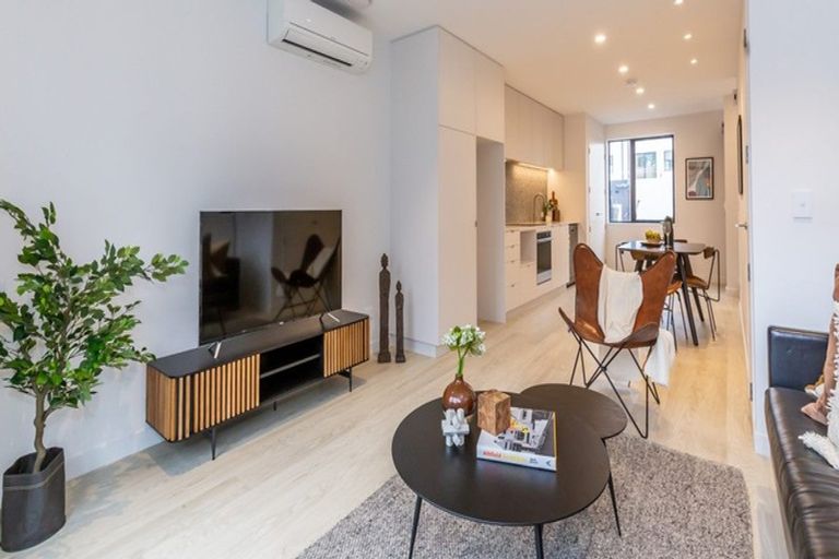 Photo of property in 2/251 Madras Street, Christchurch Central, Christchurch, 8011