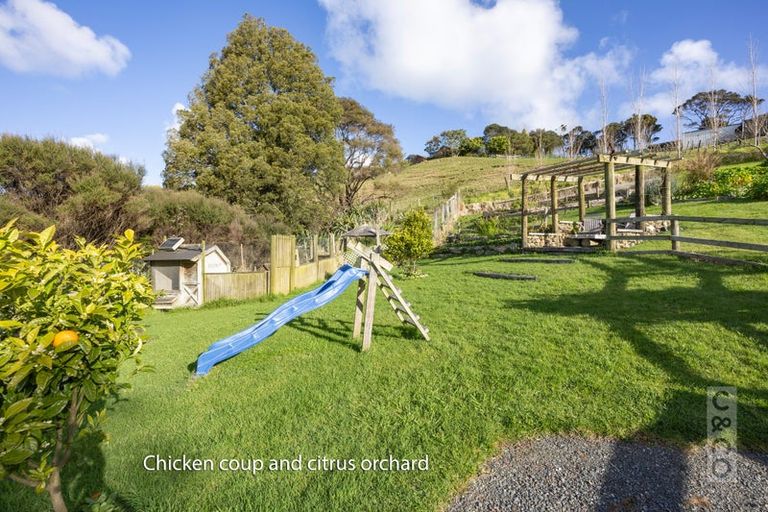 Photo of property in 93 Alf Access Road, Helensville, 0875
