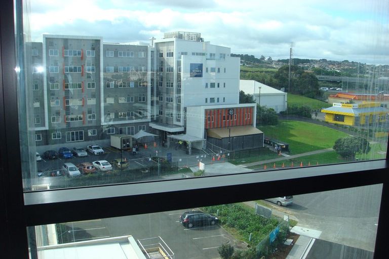 Photo of property in 404/8 Lakewood Court, Manukau, Auckland, 2104