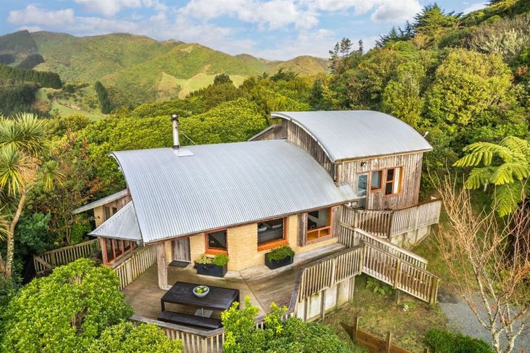Photo of property in 1151 Paekakariki Hill Road, Paekakariki Hill, Porirua, 5381