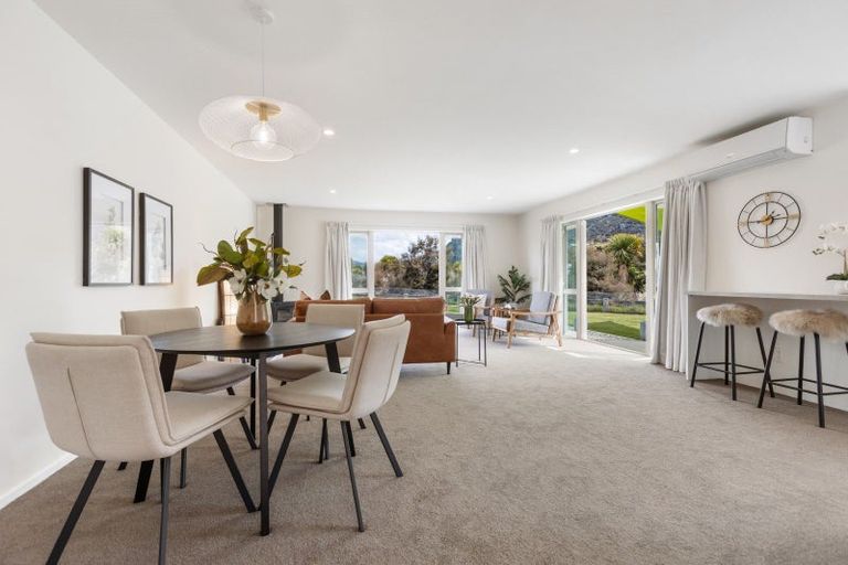 Photo of property in 17 Hunt Place, Albert Town, Wanaka, 9305