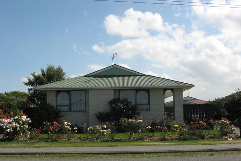Photo of property in 71 Market Street, Leeston, 7632