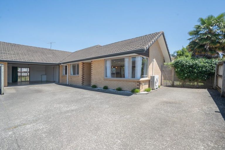 Photo of property in 33 Thomas Moore Place, Pukekohe, 2120