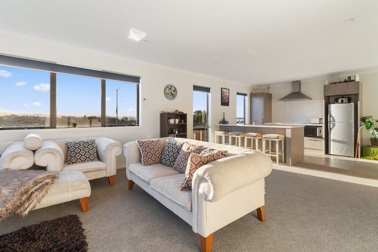 Photo of property in 95 Bert Wall Drive, Omokoroa, 3114