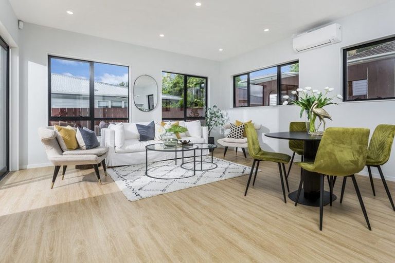 Photo of property in 76b Bond Crescent, Forrest Hill, Auckland, 0620