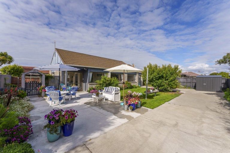 Photo of property in 14 Howe Street, New Brighton, Christchurch, 8083