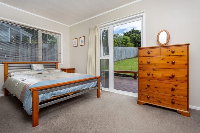 Photo of property in 10 Woodcote Drive, Glenfield, Auckland, 0629