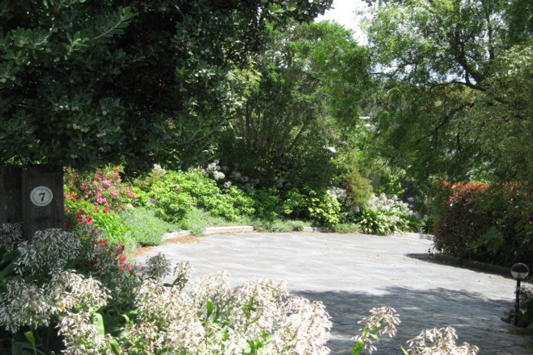 Photo of property in 7 Balmoral Lane, Redcliffs, Christchurch, 8081