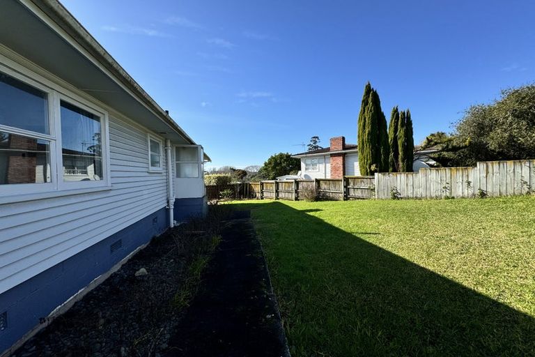 Photo of property in 1/1 Benders Avenue, Hillcrest, Auckland, 0627
