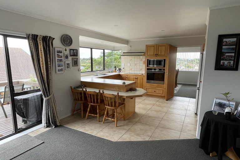 Photo of property in 70 Aberfeldy Avenue, Highland Park, Auckland, 2010