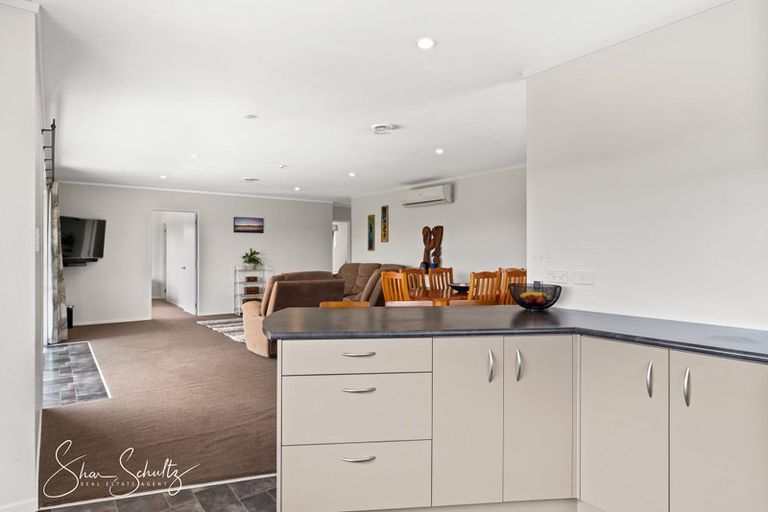 Photo of property in 20 Matai Drive, Maungaturoto, 0520