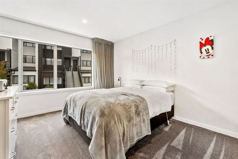 Photo of property in 6 Catalina Bay Drive, Hobsonville, Auckland, 0616