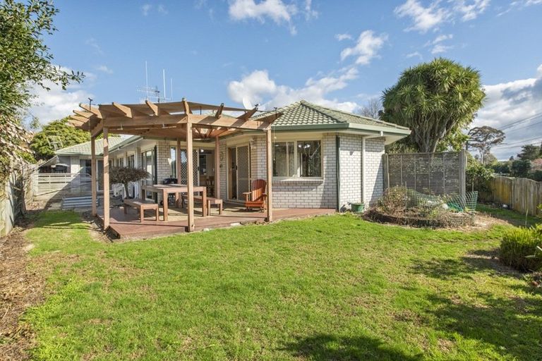 Photo of property in 17 Pampas Grove, Welcome Bay, Tauranga, 3112