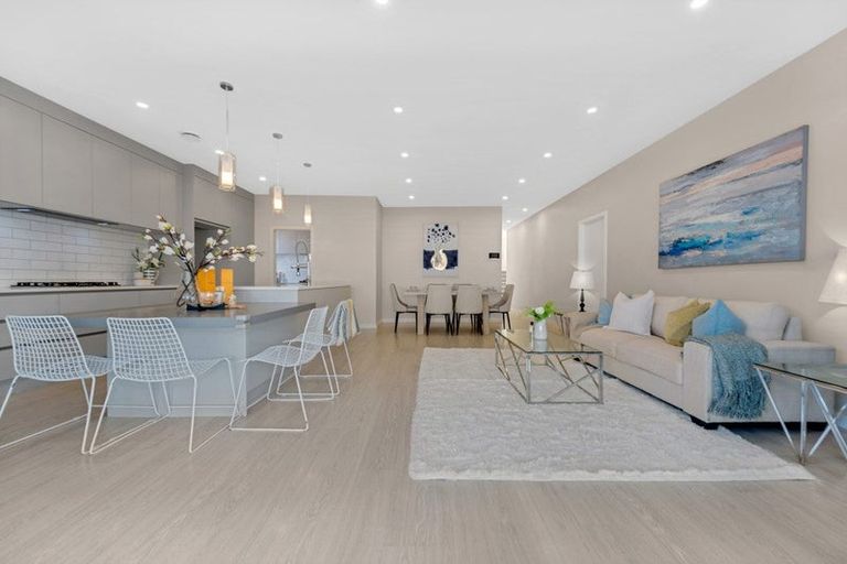 Photo of property in 61 Donegal Park Drive, Flat Bush, Auckland, 2019