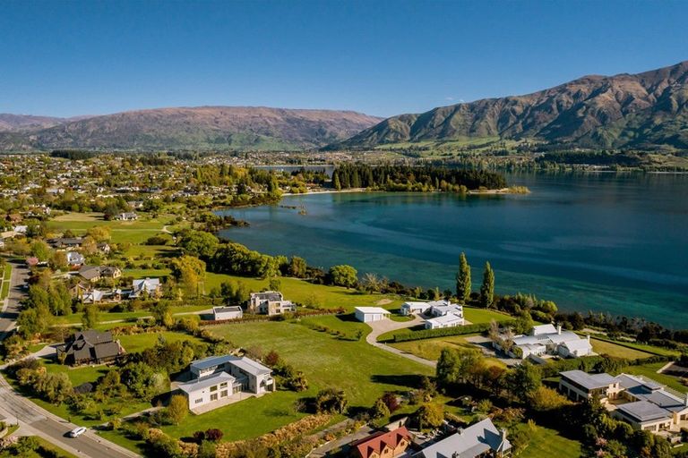 Photo of property in 25 Waimana Place, Wanaka, 9305