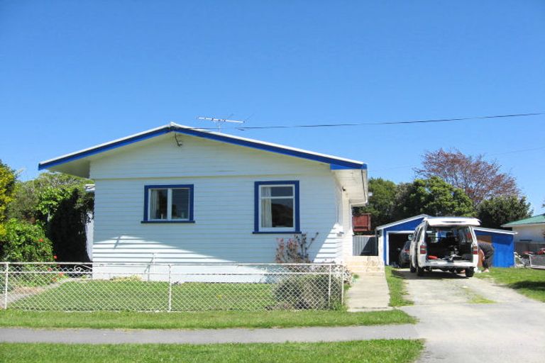 Photo of property in 8 Polstead Road, Stoke, Nelson, 7011