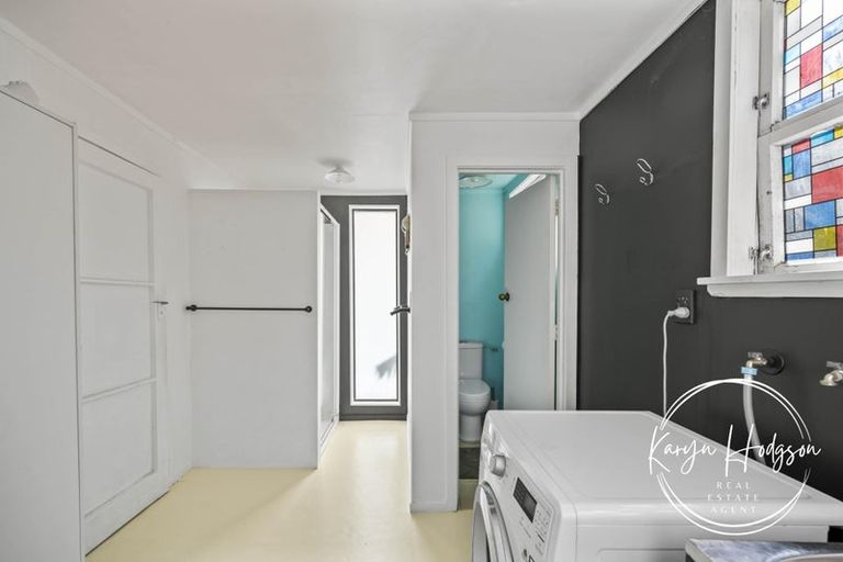 Photo of property in 10 Regent Street, Whakapirau, Maungaturoto, 0583