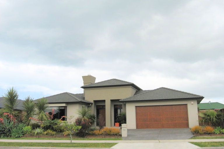 Photo of property in 35 Aranui Drive, Papamoa Beach, Papamoa, 3118