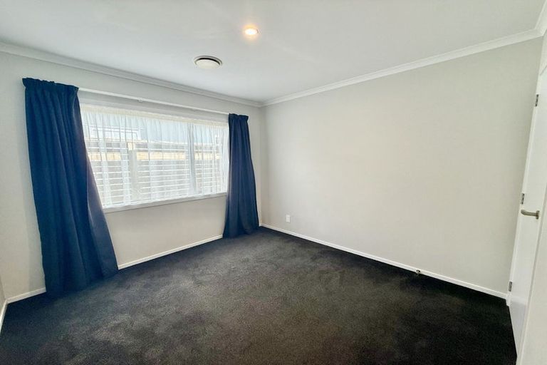 Photo of property in 8 Avalon Park Drive, Avalon, Lower Hutt, 5011