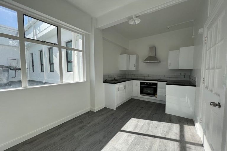 Photo of property in Above Ex Murphys Bar, 226 Jackson Street, Petone, Lower Hutt, 5012