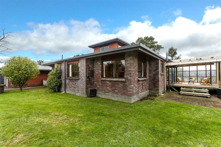 Photo of property in 6 Highlands Place, Highlands Park, New Plymouth, 4312