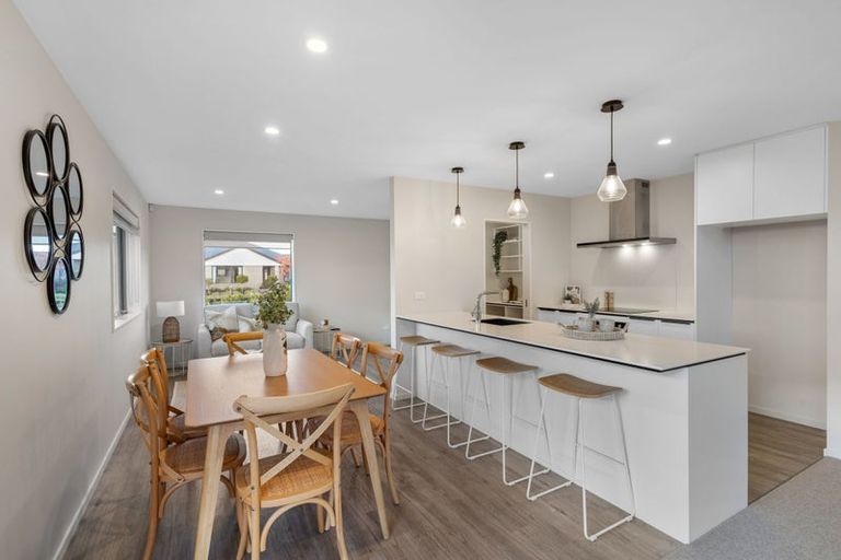 Photo of property in 66 Stationmasters Way, Prebbleton, 7604