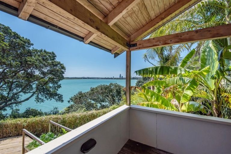 Photo of property in 5 Beresford Street, Bayswater, Auckland, 0622