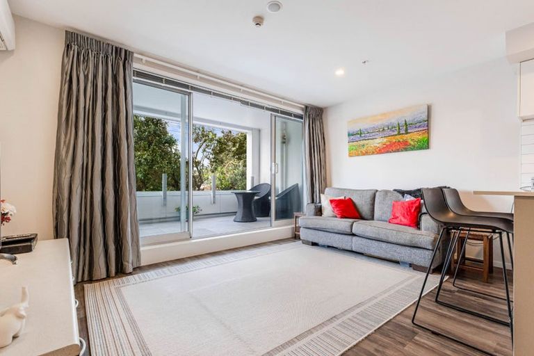 Photo of property in 104/25 Bute Road, Browns Bay, Auckland, 0630