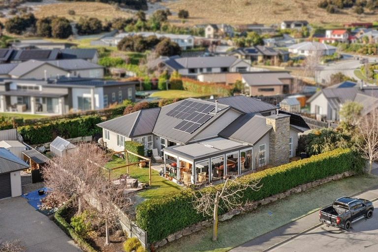 Photo of property in 4 Cascade Drive, Wanaka, 9305