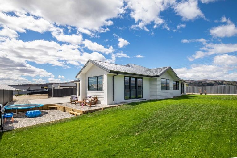 Photo of property in 10 Sequoia Close, Alexandra, 9320