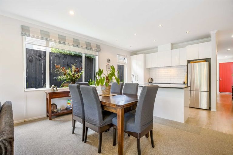 Photo of property in 3 Waiarohia Place, Hobsonville, Auckland, 0616