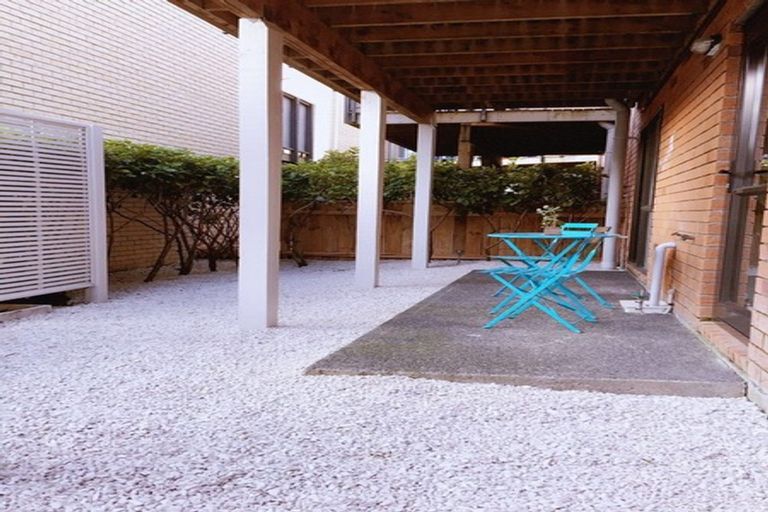 Photo of property in St Claire Village, 9/172 Mcleod Road, Te Atatu South, Auckland, 0610