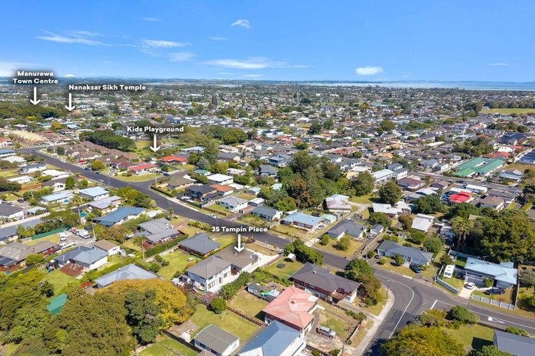Photo of property in 35 Tampin Road, Hillpark, Auckland, 2102