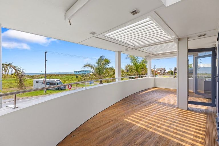 Photo of property in 1008a Papamoa Beach Road, Papamoa Beach, Papamoa, 3118