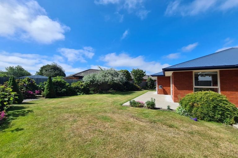 Photo of property in 12 Stanwood Grove, Darfield, 7510