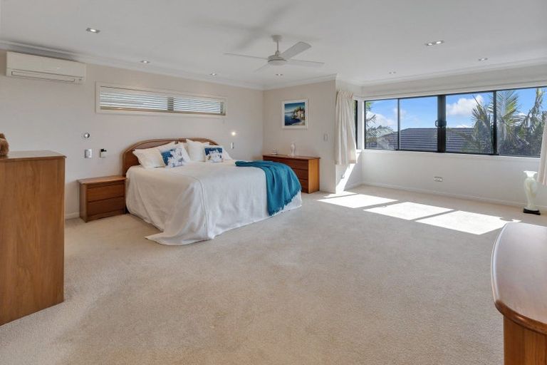 Photo of property in 39 Armstrong Farm Drive, East Tamaki Heights, Auckland, 2016