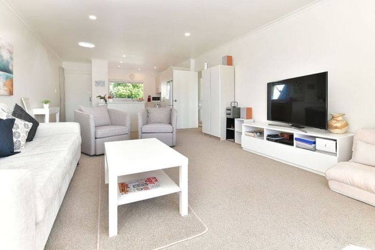 Photo of property in 7/55 Waiwera Road, Waiwera, Orewa, 0994