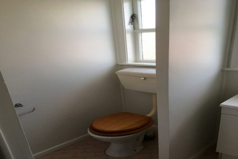 Photo of property in 20 Bay Street, Petone, Lower Hutt, 5012