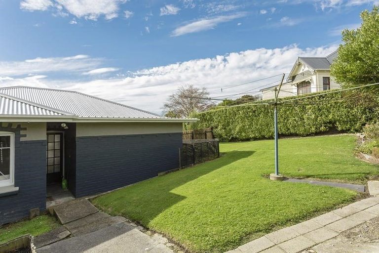 Photo of property in 21 Scotland Terrace, Green Island, Dunedin, 9018
